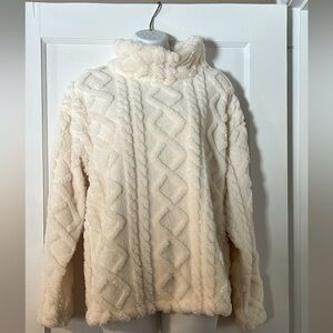 Eddie Bauer Cream Textured Turtleneck Sweater
